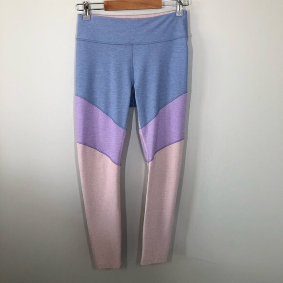 Outdoor Voices 7/8 Spring Leggings Lilac/Lavender/Dahlia  Size Medium - Picture 2 of 7